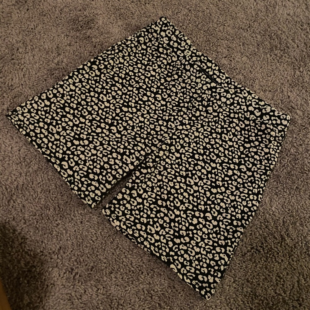 Cute leopard biker shorts